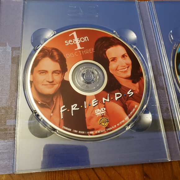 🎈2/$15 Friends season 1 DVD box set - Picture 5 of 10